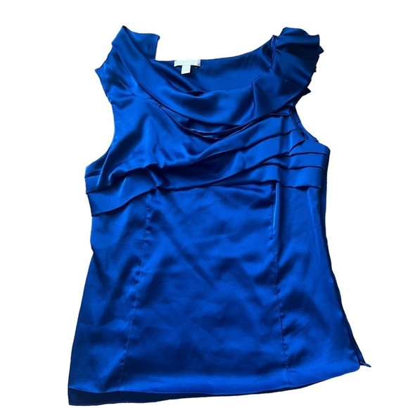 🔥3/$15 New York and Company Royal Blue top M - Picture 1 of 7